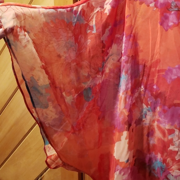 A.N.A Woman floral sheer batwing top - Picture 3 of 4